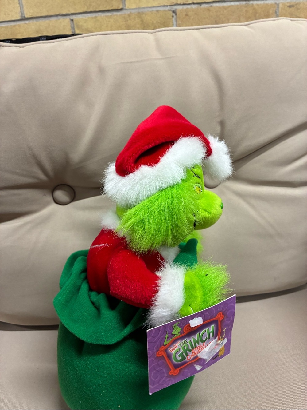 How the Grinch Stole Christmas Animated 10" Singing Dancing Christmas Decoration - Picture 3 of 6